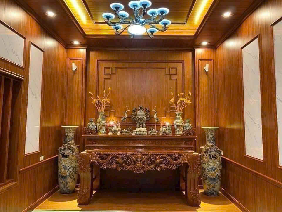 NHỰA ỐP TƯỜNG PHÒNG THỜ